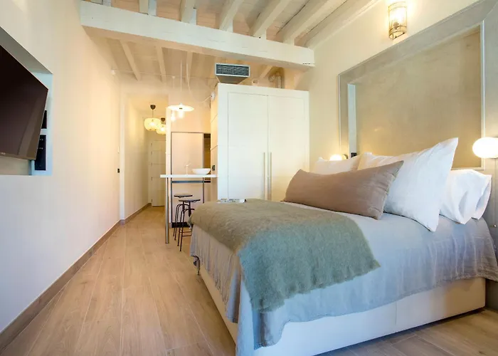 Genteel Home San Francisco Suites