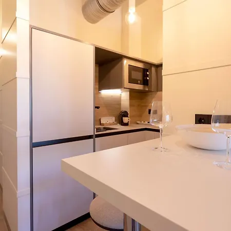 Genteel Home San Francisco Suites Siviglia Esterno foto