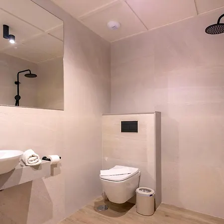 Genteel Home San Francisco Suites Siviglia Esterno foto